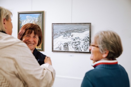 Sprehod skozi čas – Likovna razstava DU Ravne (11)